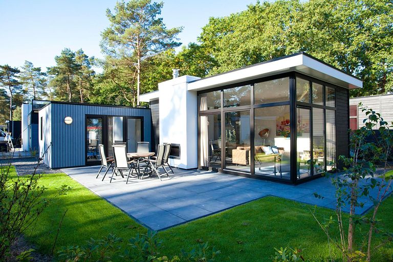 Vakantiehuis (6p) op waterrijk park - 1