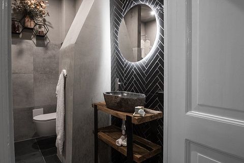 Designer room in historic B&B - 5