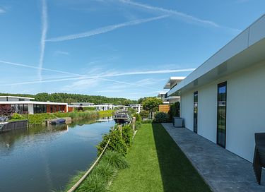 Villa moderne sur l'eau (8 personnes) avec climatisation - 22