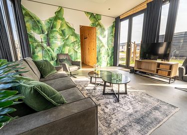 Modern holiday home near the water - 8