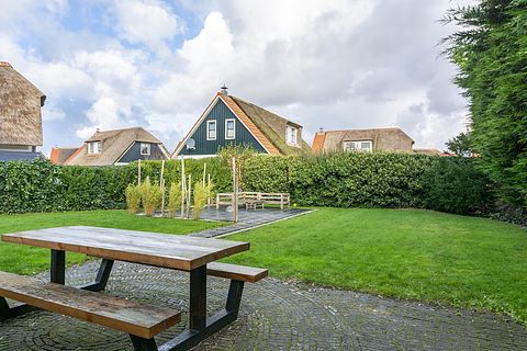 Stimmungsvolles Familienhaus in Strand- und Waldnähe - 2