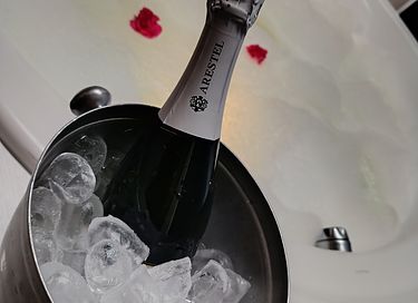 Romantische suite met jacuzzi en sauna - 9