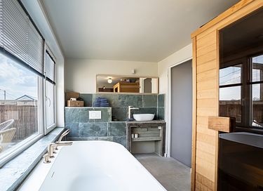 Luxe appartement met privé wellness - 15