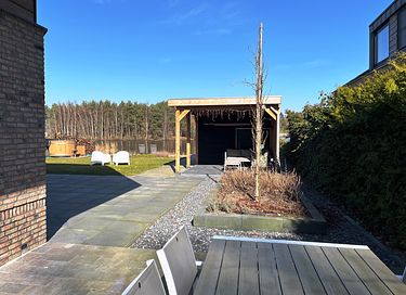 Wellness house with private beach on large lake - 18