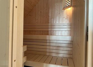 Spacious villa with hot tub and sauna - 34