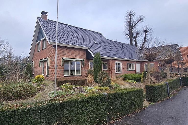 Luxury group accommodation with sauna and hot tub - 1