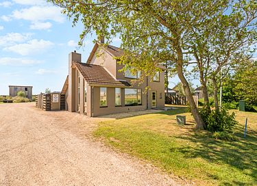 Hübsches Familienhaus mit Alkovenbett und Bällebad - 57