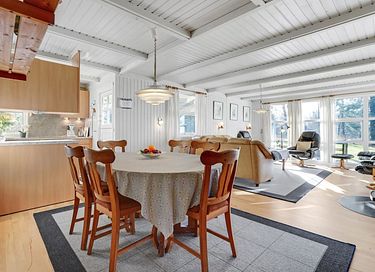Vakantiehuis in de natuur met overdekt terras - 7