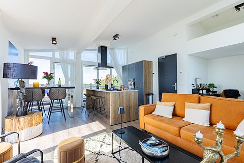 Penthouse on the beach with large balcony - 5