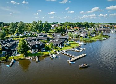 Family villa with wellness on the Sneekermeer - 30