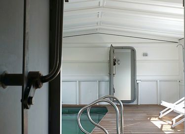 Special boat with pool and roof terrace - 14
