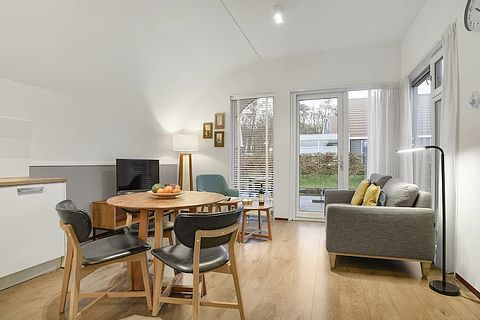 Waterfront holiday home with private sauna - 3