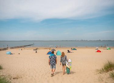 Luxe chalet op park aan de kust in Zeeland  - 21