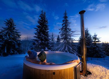 Einzigartiges Spiegelhaus mit Whirlpool in Norwegen - 8