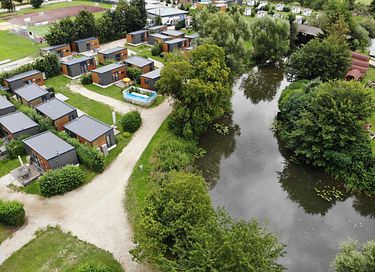 Petite maison dans une zone boisée - 2