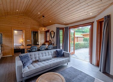 Wooden chalet near a natural lake - 6