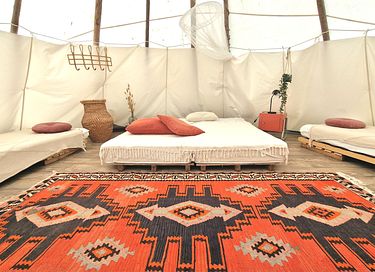 Schlafen in einem echten Tipi am Wasser - 2