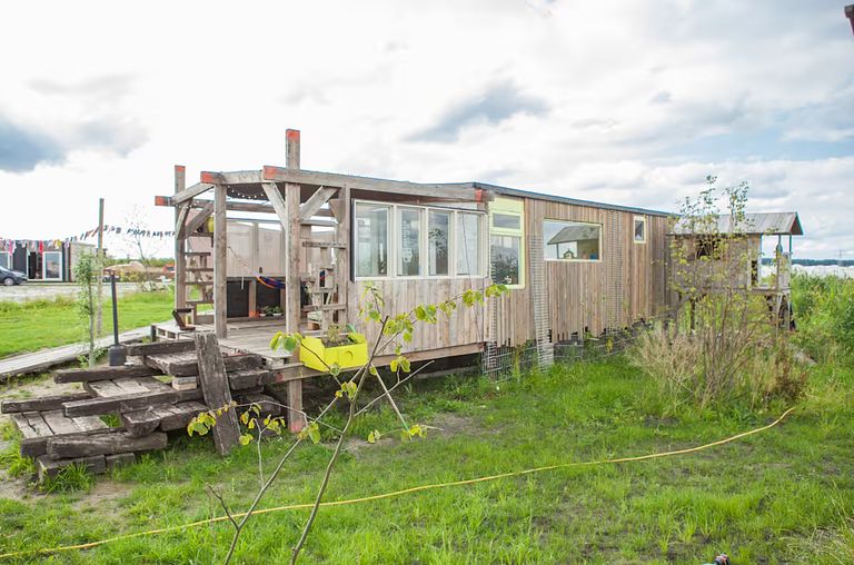 Sunny cottage for 4 people in the greenery - 1