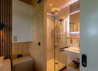 Luxuriöse Lodge für 4 Personen mit 2 Badezimmern und Spa - 13