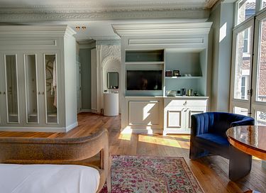 Luxury suite in old Maastricht monastery - 9