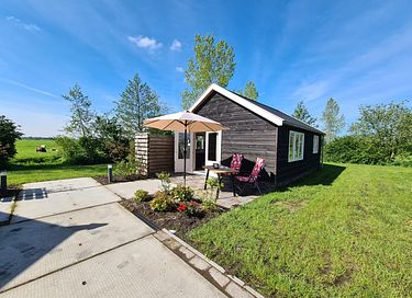 Tiny house (2p) in the Frisian countryside