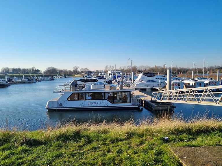 Luxe boot 6 personen voor een watervakantie - 1