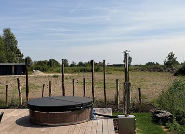 Luxe lodge met hottub in de natuur - 3