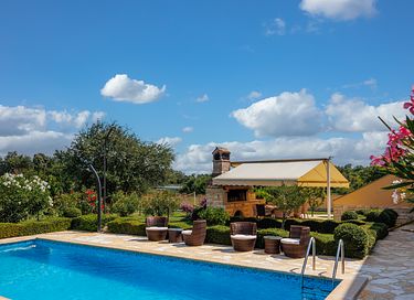 Large villa with private pool and spacious garden - 7