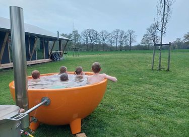 Luxe familielodge met hottub in Twente - 35