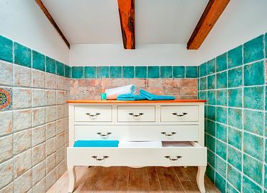 Villa met zoutwaterzwembad en zeezicht - 28