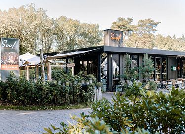 Luxe vakantiehuis aan het water met hottub - 28