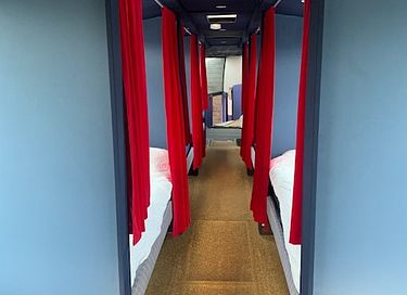 Overnacht in de oude U2 Tourbus - 10