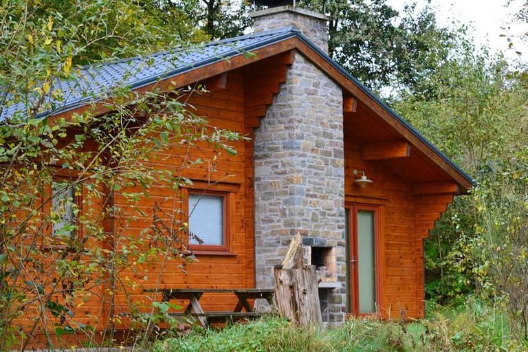 Geräumiges Chalet für Familien im Wald - 1