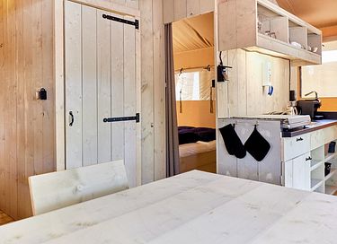 Glampingtent aan het strand met sanitair - 9