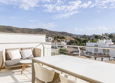 Luxury apartment with sea view on the beach - 2