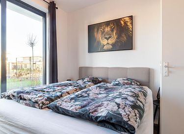 Stay (8p) at luxury waterfront resort - 14