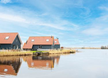 Water villa in Friesland for 2 to 4 people - 11