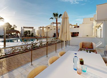 Luxury apartment with sea view and whirlpool - 8