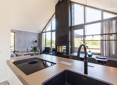 Luxury vacation villa with jacuzzi and a view - 11