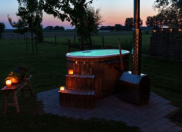 Romantische b&b in tinyhouse met hottub - 11