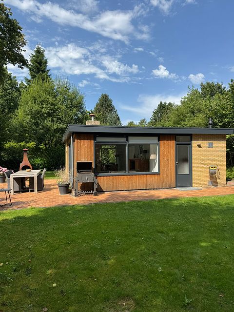 Attractive holiday home near swimming lake - 3