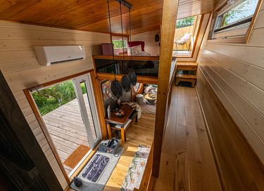 Tiny House with Private Jacuzzi  - 8
