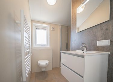 4-person chalet near a lake in Overijssel - 12