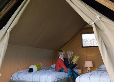 Tent on floating terrace on Veluwe Lake - 4