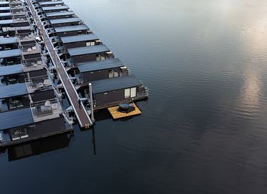 Houseboat met hottub op het water - 30