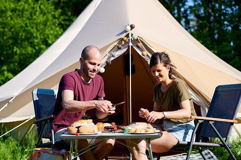 Vintage glamping tent in Rotterdam - 2