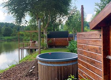 Uniek tiny house met hottub aan het water - 15