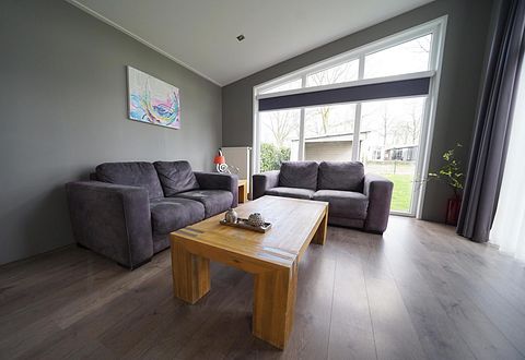 Vrijstaande chalet in een bosrijke omgeving - 3