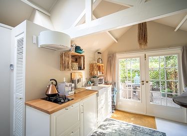 Nature cottage with private sauna in Laren - 4