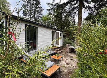 Chalet avec un grand jardin dans un parc aux multiples attraits